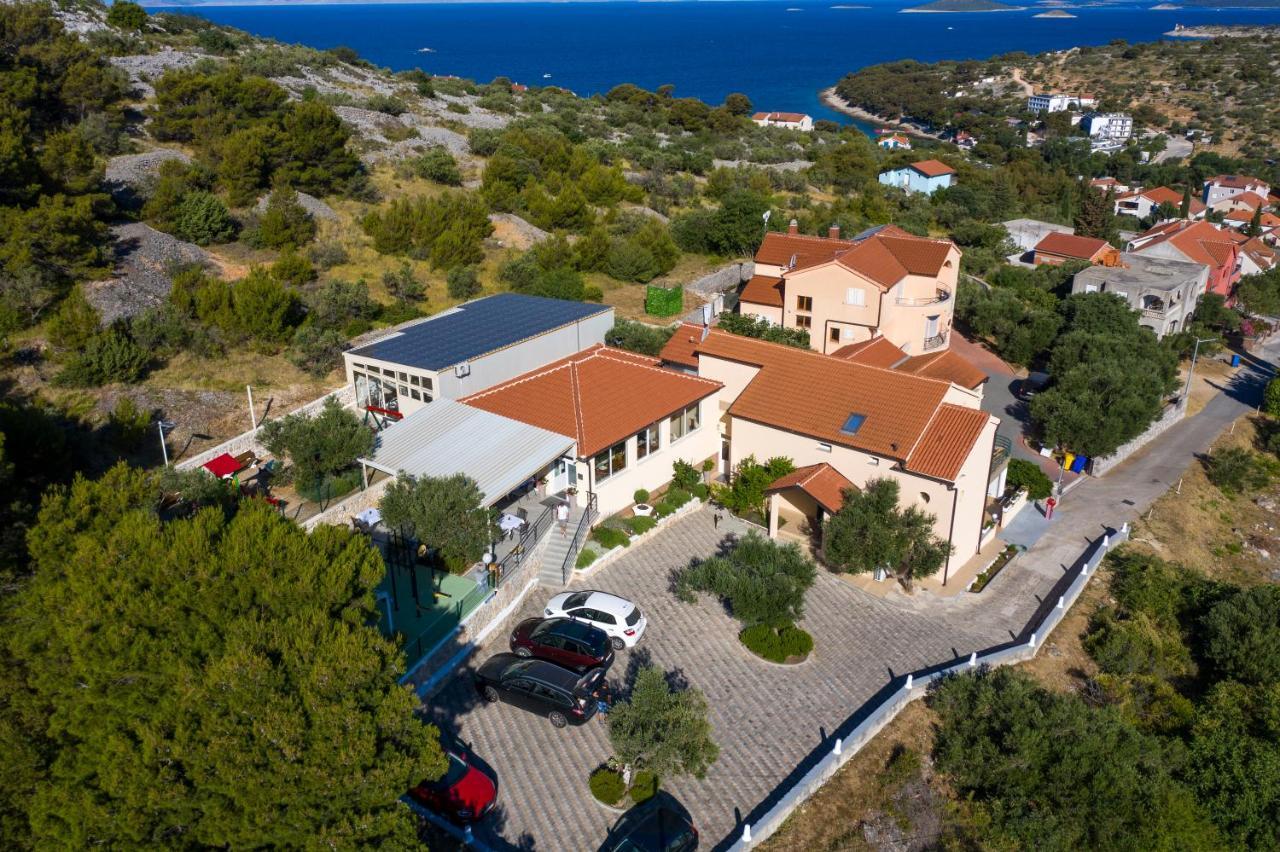 Hotel Murter 3* Murter