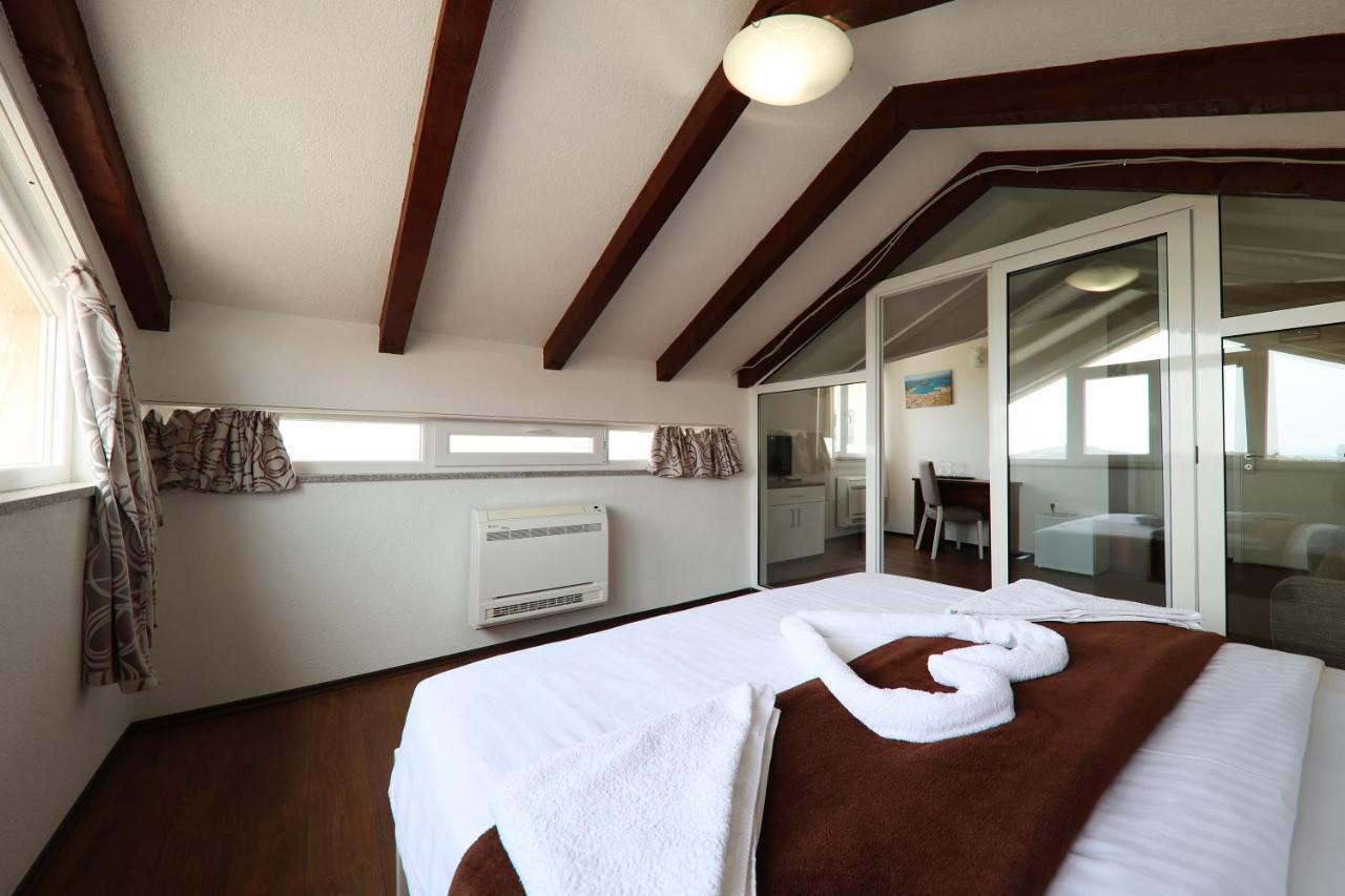 Hotel Murter 3* Murter